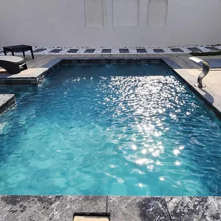 Holiday home Sakarya Uenluece De 2 1 Salon Isitma Havuzlu-saunali-jakuzili - 5 Kisillik Bungalov-bng-70 Sapanca