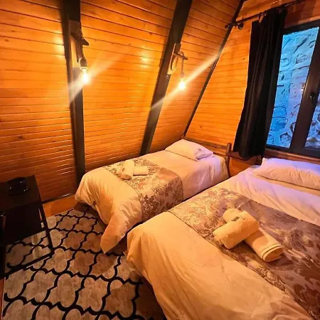 Holiday home Sakarya Uenluece De 2 1 Salon Isitma Havuzlu-saunali-jakuzili - 5 Kisillik Bungalov-bng-70 Sapanca
